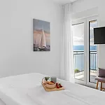 Seaview Elza With Heated Pool, Summer Kitchen, Gym, Seaviews Villa