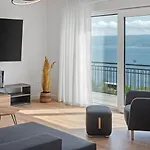 Seaview Elza With Heated Pool, Summer Kitchen, Gym, Seaviews *