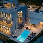 Seaview Elza With Heated Pool, Summer Kitchen, Gym, Seaviews Villa *