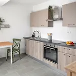 Seaview Elza With Heated Pool, Summer Kitchen, Gym, Seaviews Jesenice (Split-Dalmatia)