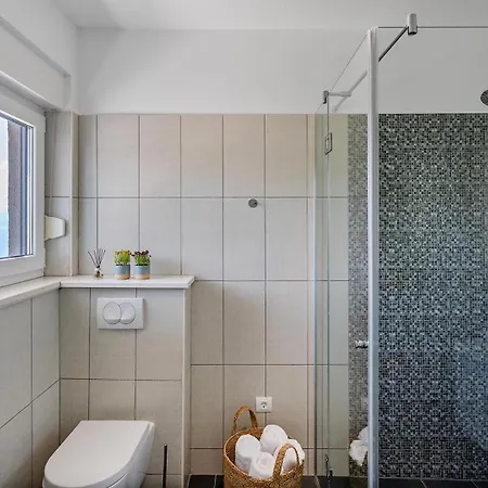 Βίλα Seaview Elza With Heated Pool, Summer Kitchen, Gym, Seaviews Jesenice (Split-Dalmatia)