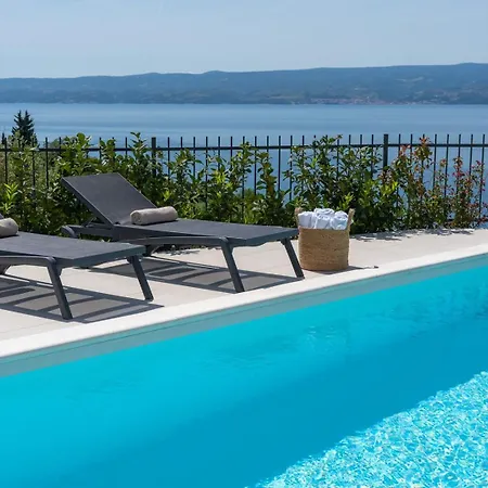 Seaview Elza With Heated Pool, Summer Kitchen, Gym, Seaviews Jesenice (Split-Dalmatia)